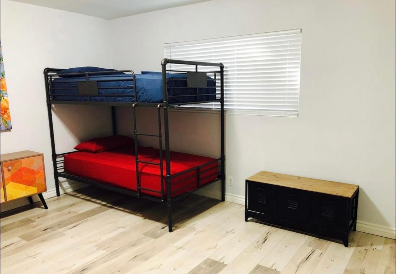 ロサンゼルス Great West La Ucla Santa Monicaホステル エクステリア 写真